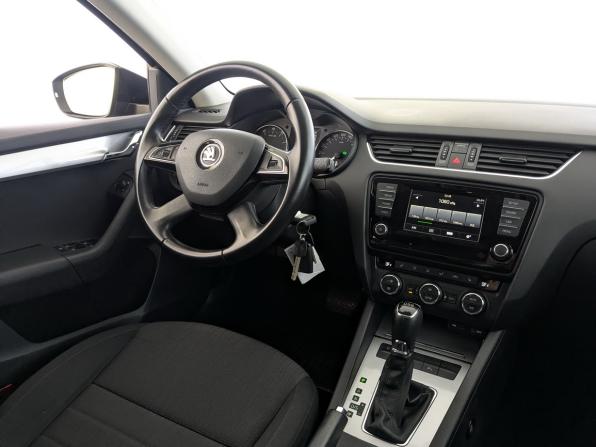 Skoda Octavia III (A7) с пробегом 2014 года, цена 1 550 000 рублей, 129432 км, лифтбек, Автокод Объявления