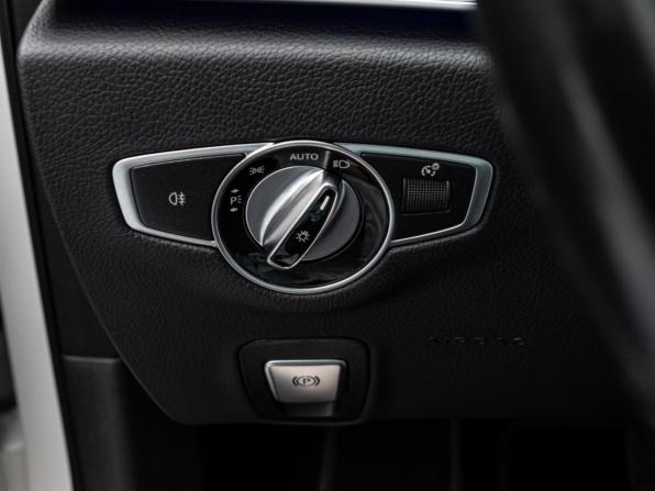 Mercedes-Benz E-Класс V (W213 S213 C238) Рестайлинг с пробегом 2021 года, цена 4 340 000 рублей, 72807 км, седан, Автокод Объявления