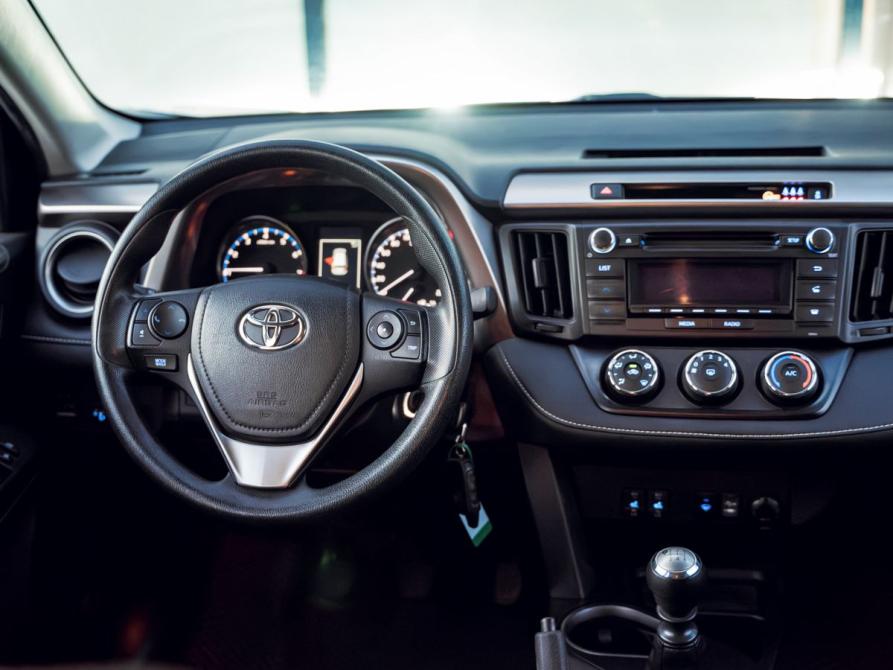 Toyota RAV4 IV (XA40) Рестайлинг Екатеринбург  - изображение 19