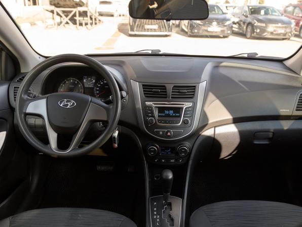 Hyundai Solaris I Рестайлинг с пробегом 2016 года, цена 1 039 000 рублей, 131583 км, седан, Автокод Объявления