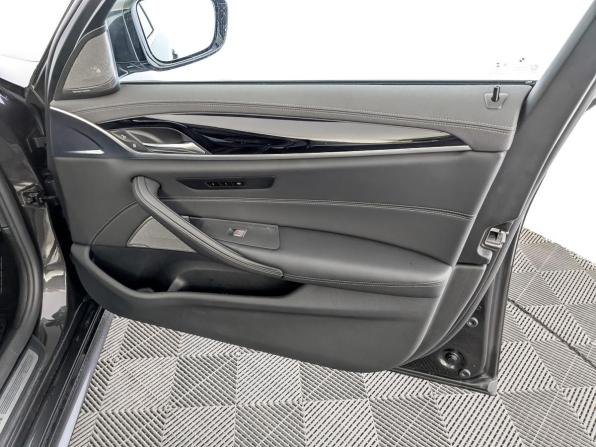BMW 5 серии VII (G30/G31/G38) Рестайлинг с пробегом 2022 года, цена 5 550 000 рублей, 46630 км, седан, Автокод Объявления
