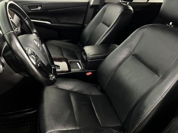 Toyota Camry VII (XV50) Рестайлинг 2 с пробегом 2018 года, цена 1 940 000 рублей, 132767 км, седан, Автокод Объявления