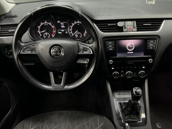 Skoda Octavia III (A7) Рестайлинг с пробегом 2018 года, цена 1 780 000 рублей, 140290 км, лифтбек, Автокод Объявления
