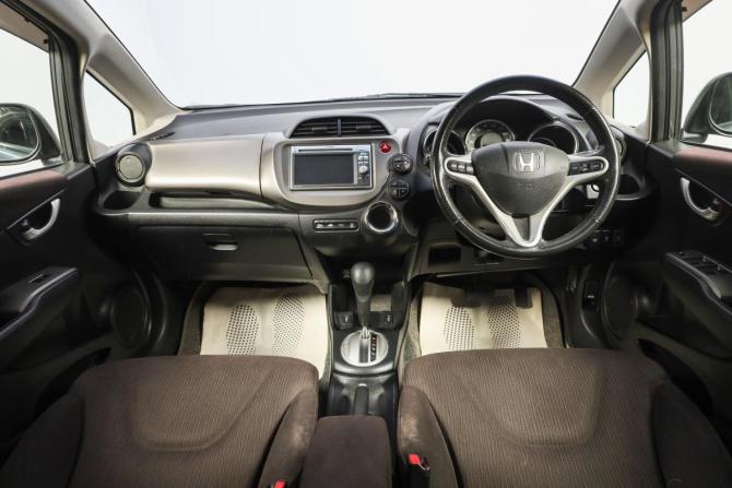 Honda Fit II с пробегом 2012 года, цена 1 099 000 рублей, 102000 км, хэтчбек, Автокод Объявления