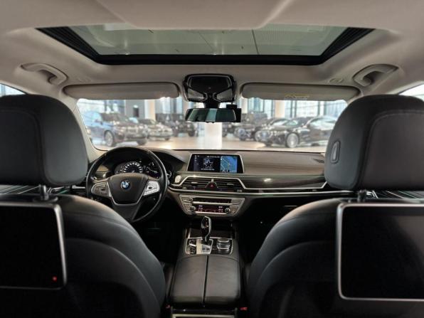 BMW 7 серии VI (G11/G12) с пробегом 2017 года, цена 3 300 000 рублей, 191454 км, седан, Автокод Объявления