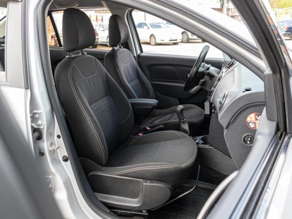 Renault Logan II Рестайлинг с пробегом 2018 года, цена 980 000 рублей, 82156 км, седан, Автокод Объявления