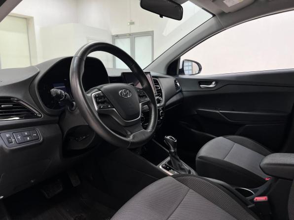 Hyundai Solaris II Рестайлинг с пробегом 2021 года, цена 1 750 000 рублей, 67753 км, седан, Автокод Объявления