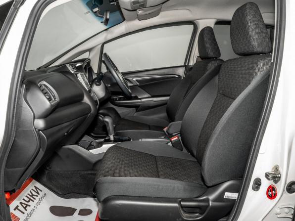 Honda Fit III с пробегом 2016 года, цена 985 000 рублей, 110577 км, хэтчбек, Автокод Объявления