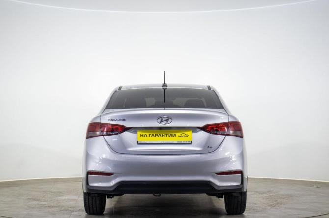 Hyundai Solaris II с пробегом 2018 года, цена 1 100 000 рублей, 214500 км, седан, Автокод Объявления