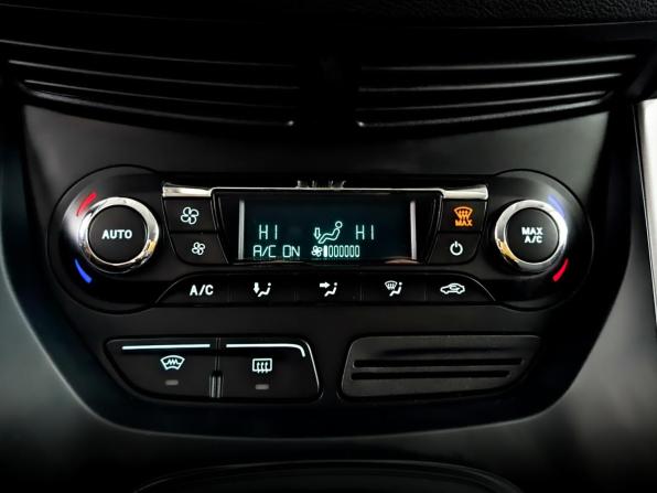 Ford Kuga II с пробегом 2016 года, цена 1 550 000 рублей, 137272 км, внедорожник, Автокод Объявления