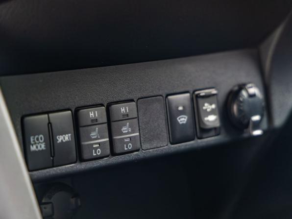 Toyota RAV4 IV (XA40) Рестайлинг с пробегом 2019 года, цена 2 468 000 рублей, 109100 км, внедорожник, Автокод Объявления