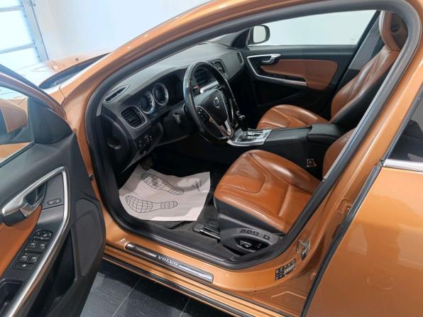Volvo S60 II с пробегом 2012 года, цена 939 000 рублей, 206286 км, седан, Автокод Объявления