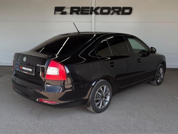 Skoda Octavia II (A5) Рестайлинг с пробегом 2011 года, цена 889 000 рублей, 271516 км, лифтбек, Автокод Объявления