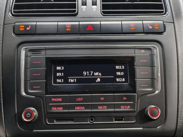 Volkswagen Polo V Рестайлинг с пробегом 2017 года, цена 915 000 рублей, 245661 км, седан, Автокод Объявления