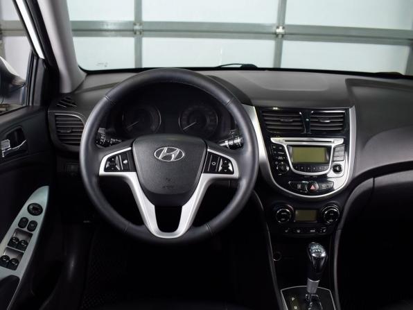 Hyundai Solaris I с пробегом 2013 года, цена 1 049 995 рублей, 92490 км, седан, Автокод Объявления