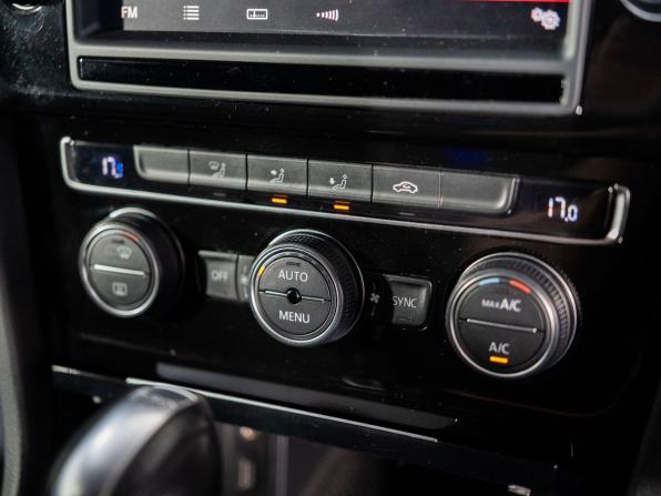 Volkswagen Golf VII с пробегом 2014 года, цена 1 200 500 рублей, 105742 км, универсал, Автокод Объявления