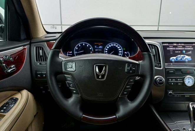 Hyundai Equus II с пробегом 2011 года, цена 1 020 000 рублей, 233971 км, седан, Автокод Объявления