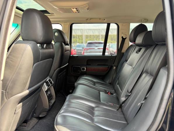 Land Rover Range Rover III Рестайлинг 2 с пробегом 2011 года, цена 1 750 000 рублей, 259996 км, внедорожник, Автокод Объявления