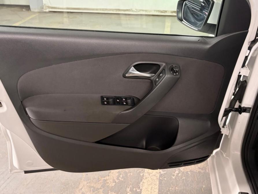 Volkswagen Polo V Екатеринбург  - изображение 13