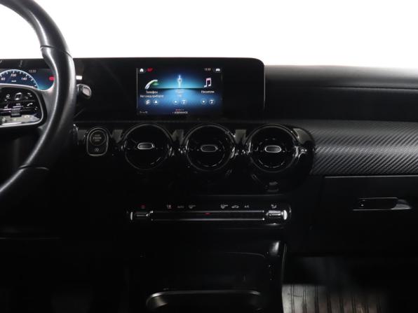 Mercedes-Benz A-Класс IV (W177) с пробегом 2019 года, цена 2 299 000 рублей, 93328 км, хэтчбек, Автокод Объявления