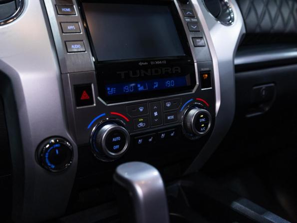 Toyota Tundra II Рестайлинг с пробегом 2013 года, цена 5 400 000 рублей, 96230 км, offers.body_type.unknown, Автокод Объявления