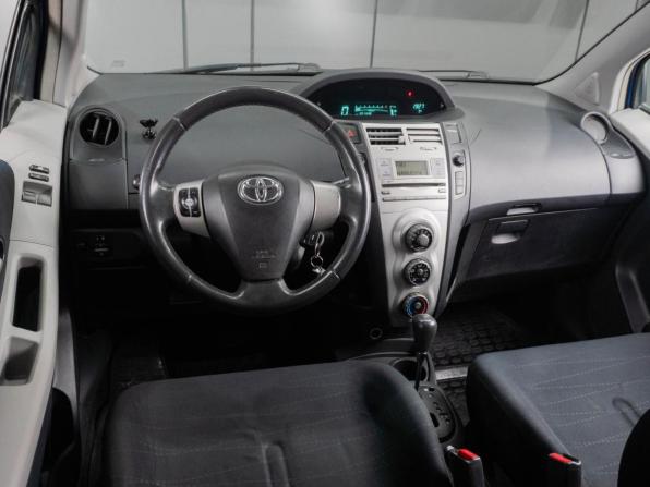 Toyota Yaris II с пробегом 2008 года, цена 760 000 рублей, 221446 км, хэтчбек, Автокод Объявления