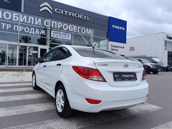 Hyundai Solaris I с пробегом 2014 года, цена 650 000 рублей, 177000 км, седан, Автокод Объявления