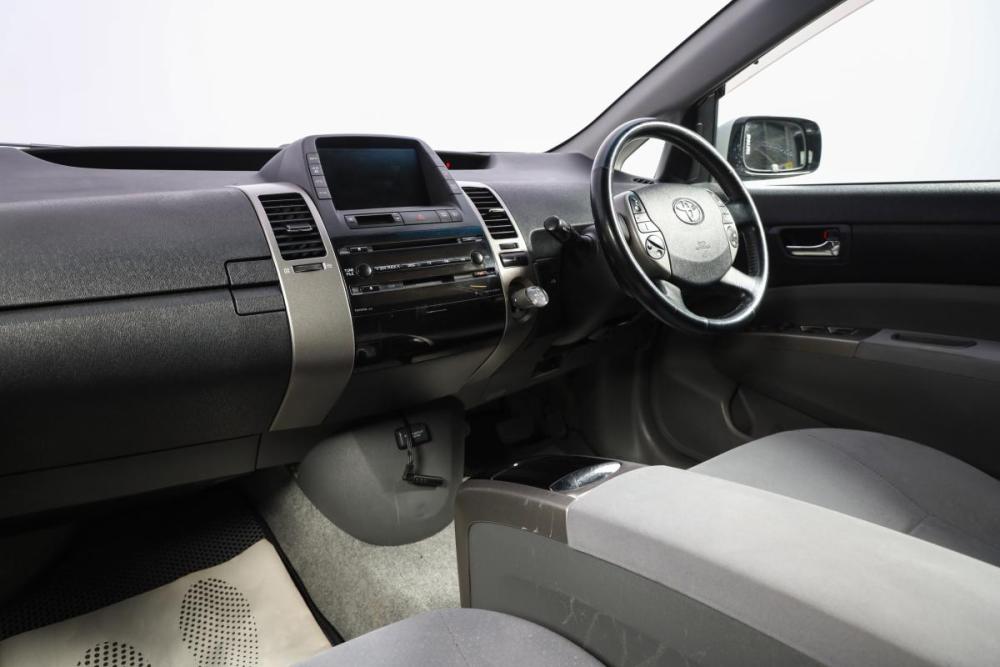 Toyota Prius II Рестайлинг (XW20) Новосибирск  - изображение 16