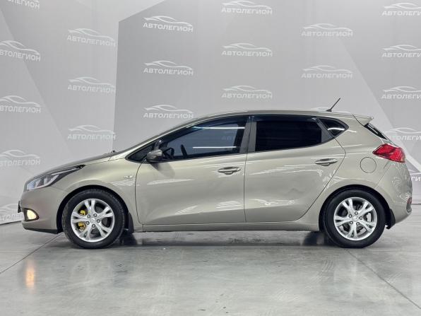 Kia Ceed II с пробегом 2013 года, цена 1 000 000 рублей, 230000 км, хэтчбек, Автокод Объявления