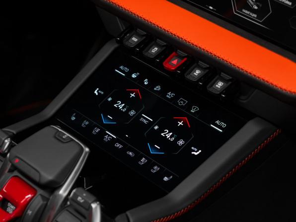 Lamborghini Urus I Рестайлинг с пробегом 2025 года, цена 40 500 000 рублей, 174 км, внедорожник, Автокод Объявления