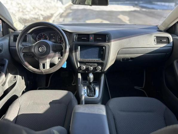 Volkswagen Jetta VI с пробегом 2013 года, цена 870 000 рублей, 305000 км, седан, Автокод Объявления