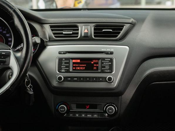 Kia Rio III Рестайлинг с пробегом 2016 года, цена 820 000 рублей, 156077 км, хэтчбек, Автокод Объявления