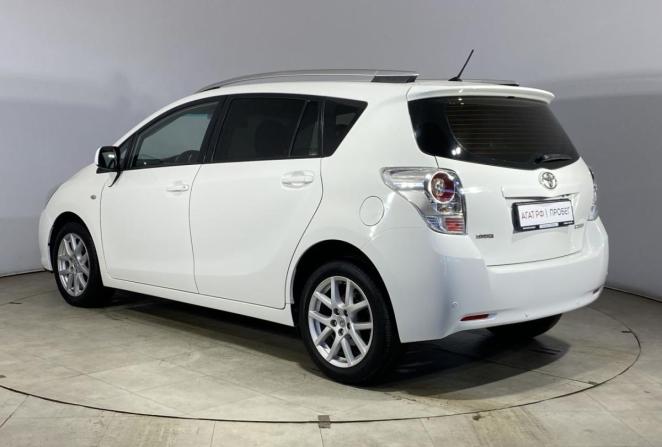 Toyota Verso I с пробегом 2012 года, цена 1 130 000 рублей, 271719 км, компактвэн, Автокод Объявления