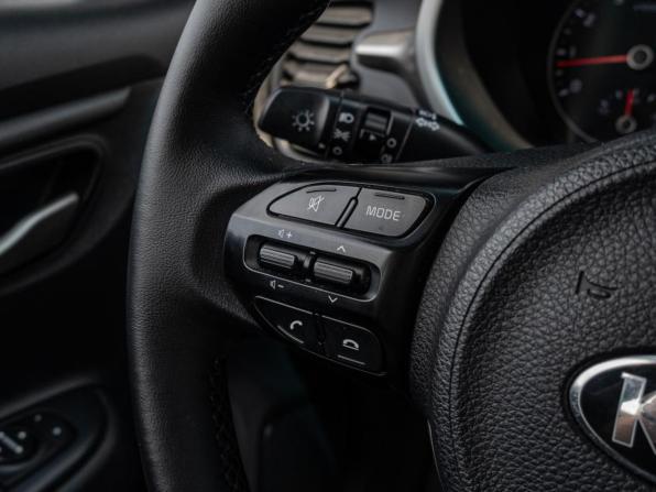 Kia Rio IV Рестайлинг с пробегом 2020 года, цена 1 320 000 рублей, 121796 км, седан, Автокод Объявления