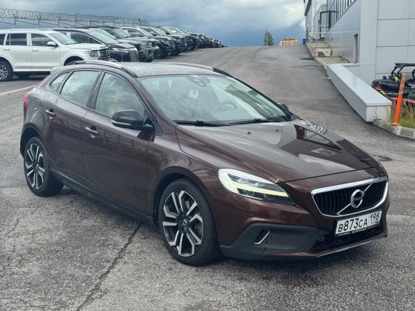 Volvo V40 Cross Country I Рестайлинг с пробегом 2019 года, цена 1 990 000 рублей, 95595 км, хэтчбек, Автокод Объявления