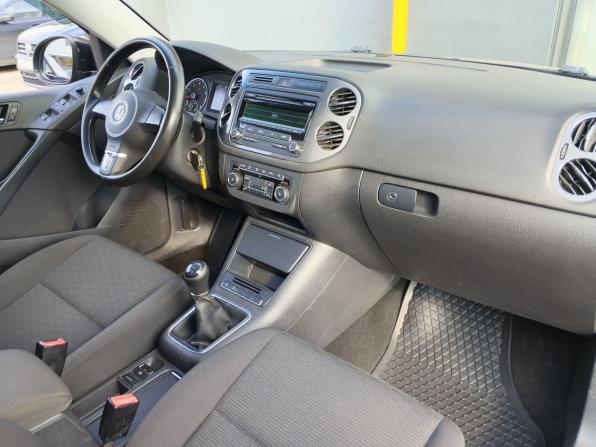 Volkswagen Tiguan I Рестайлинг с пробегом 2011 года, цена 971 000 рублей, 196841 км, внедорожник, Автокод Объявления