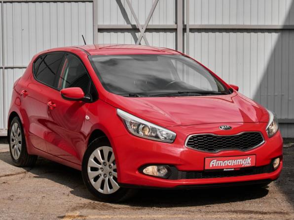 Kia Ceed II с пробегом 2014 года, цена 1 090 000 рублей, 155307 км, хэтчбек, Автокод Объявления