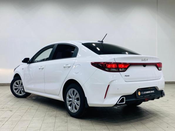 Kia Rio IV Рестайлинг с пробегом 2022 года, цена 1 750 000 рублей, 63500 км, седан, Автокод Объявления
