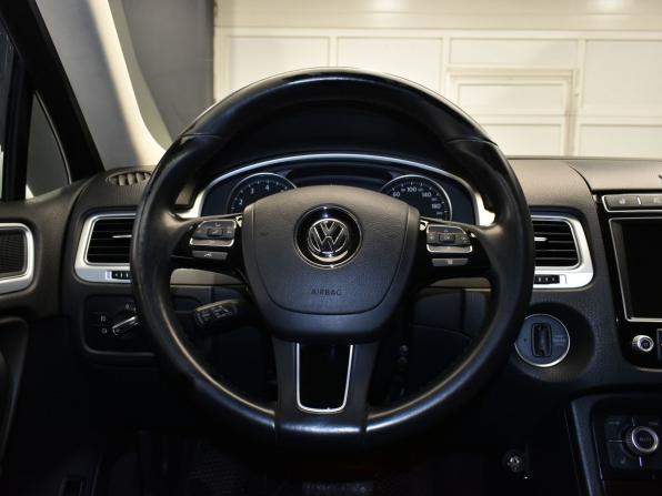 Volkswagen Touareg II Рестайлинг с пробегом 2017 года, цена 3 329 000 рублей, 130000 км, внедорожник, Автокод Объявления