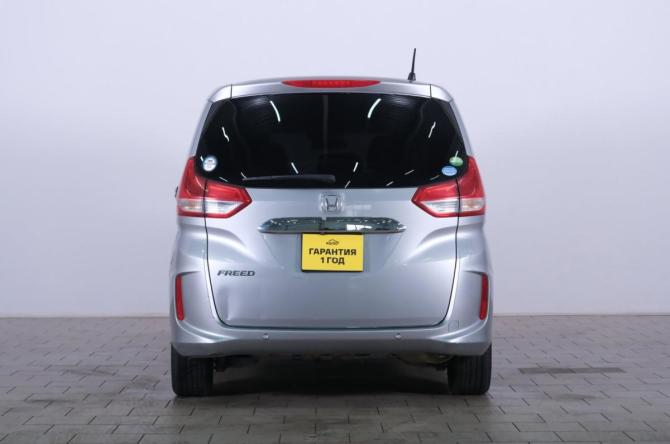 Honda Freed II Рестайлинг с пробегом 2020 года, цена 1 479 000 рублей, 132470 км, компактвэн, Автокод Объявления