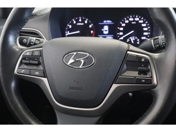 Hyundai Solaris II с пробегом 2017 года, цена 1 080 000 рублей, 97582 км, седан, Автокод Объявления