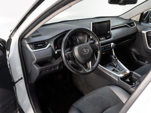 Toyota RAV4 V (XA50) с пробегом 2021 года, цена 3 199 000 рублей, 132715 км, внедорожник, Автокод Объявления