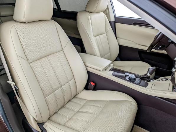 Lexus ES VI Рестайлинг с пробегом 2015 года, цена 2 640 000 рублей, 143650 км, седан, Автокод Объявления