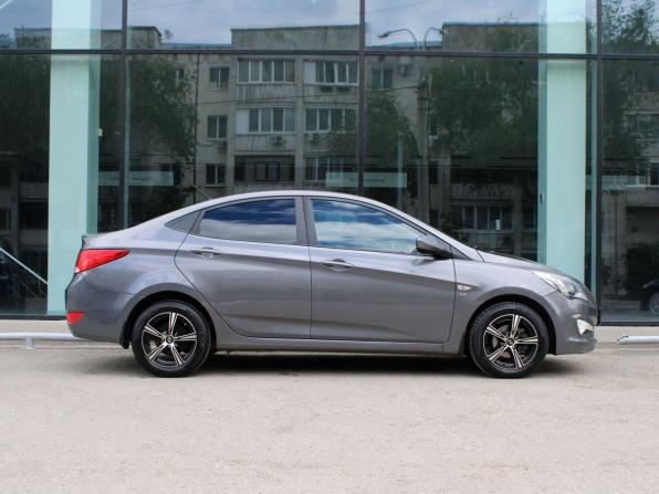 Hyundai Solaris I Рестайлинг с пробегом 2016 года, цена 1 360 000 рублей, 62160 км, седан, Автокод Объявления