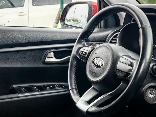 Kia Rio IV с пробегом 2018 года, цена 1 479 000 рублей, 130000 км, хэтчбек, Автокод Объявления