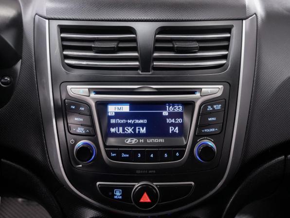 Hyundai Solaris I Рестайлинг с пробегом 2016 года, цена 931 000 рублей, 225000 км, седан, Автокод Объявления