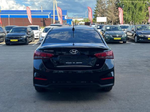 Hyundai Solaris II с пробегом 2018 года, цена 1 350 000 рублей, 120429 км, седан, Автокод Объявления
