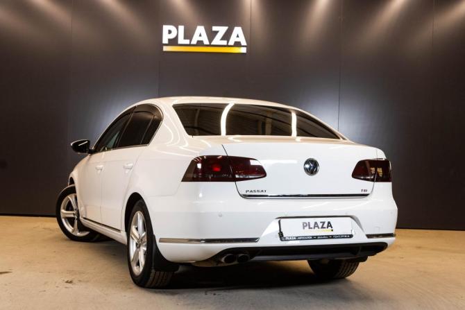 Volkswagen Passat B7 с пробегом 2011 года, цена 990 000 рублей, 189841 км, седан, Автокод Объявления