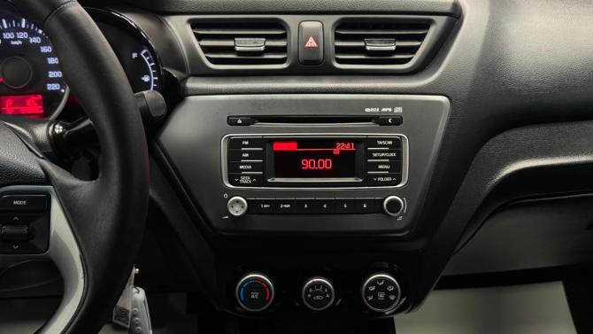 Kia Rio III Рестайлинг с пробегом 2016 года, цена 925 000 рублей, 84805 км, седан, Автокод Объявления