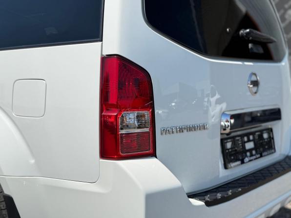 Nissan Pathfinder III Рестайлинг с пробегом 2012 года, цена 2 300 000 рублей, 50000 км, внедорожник, Автокод Объявления